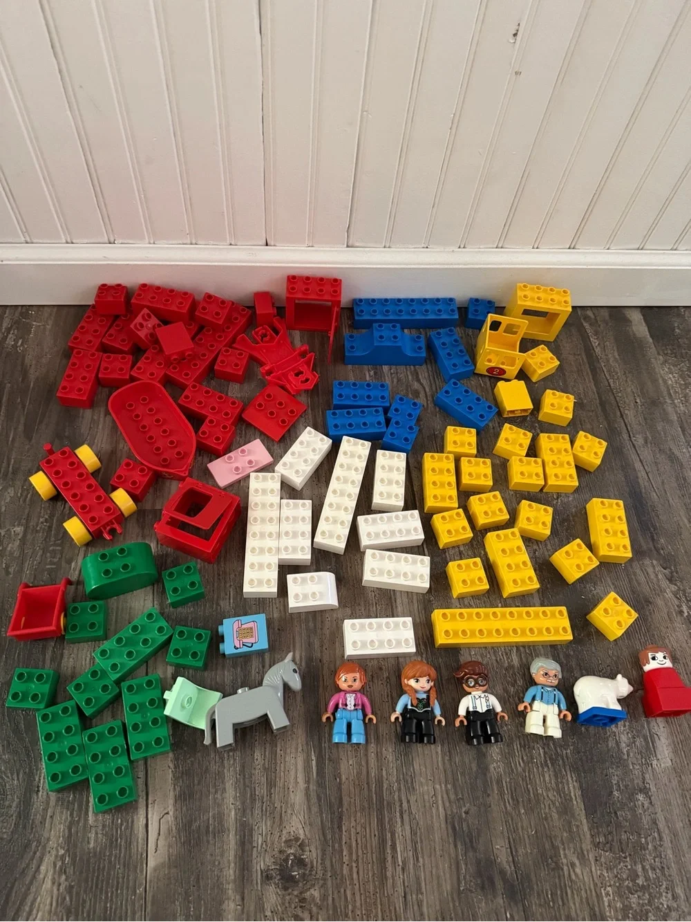 LEGO DUPLO: Boat Yard Building Set (2412) vintage and some other LEGO figures